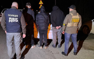 $4 тысячи за билет в Румынию – на Буковине схватили водителя и трех уклонистов
