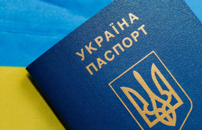 Як іноземцю, який служить за контрактом у лавах ЗСУ, набути громадянство України — умови та документи