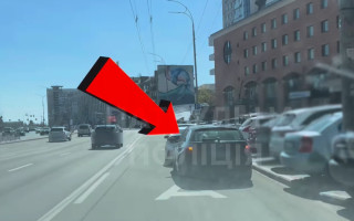 У Києві покарали водія BMW, який зупинився на смузі для маршрутних транспортних засобів — відео