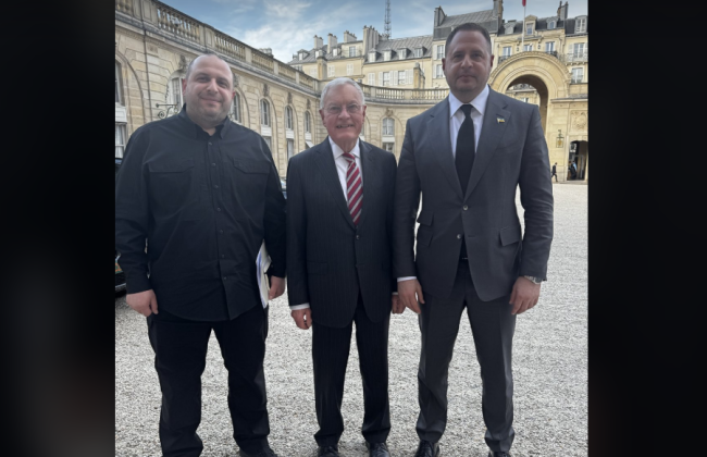 Спецпредставитель США по вопросам Украины Кит Келлог провел встречу с Андреем Ермаком и Рустемом Умеровым в Париже