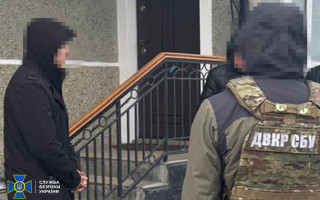 СБУ и полиция задержали 4-х организаторов схем для уклонистов, среди фигурантов — должностное лицо Конституционного Суда