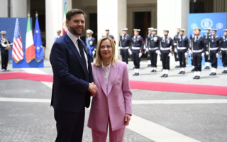 Віцепрезидент США Венс заявив, що оптимістично налаштований щодо переговорів про припинення вогню