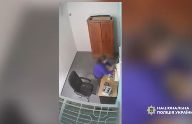 Во Львове мошенники открыли фальшивый обменник и обворовали клиента на 50 тысяч долларов