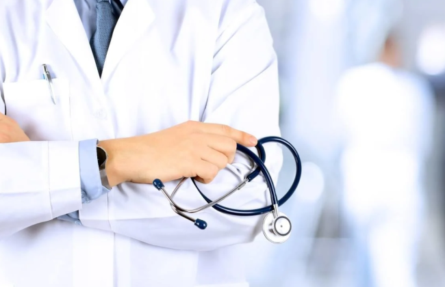 В Сумской области медик за 500 долларов обещал оформить больничный военнообязанному