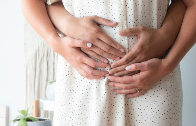 В Австралії жінка народила чужу дитину через помилку в клініці штучного запліднення