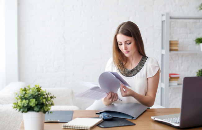 Предприниматель одновременно работает по трудовому договору — имеет ли он право на оплату больничного