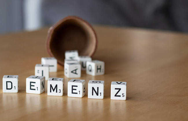 В Евросоюзе одобрили препарат, замедляющий развитие болезни Альцгеймера