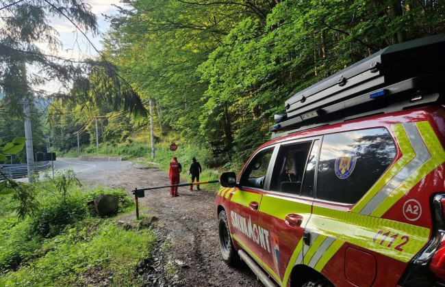 Спасатели Румынии ищут украинца, который подал сигнал бедствия в Карпатах