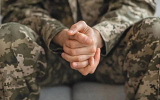 В Киеве военнослужащий избил до потери сознания мужчину возле ТРЦ – что решил суд