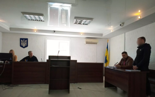 В Николаеве суд оставил под стражей военного, который ушел в СЗЧ и угрожал ножом администратору хостела