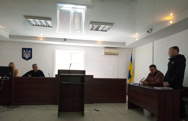 В Николаеве суд оставил под стражей военного, который ушел в СЗЧ и угрожал ножом администратору хостела