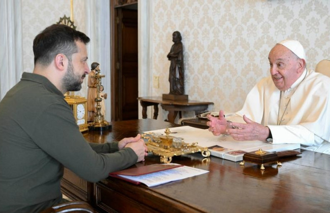 Володимир Зеленський може поїхати на прощання з Папою Франциском, де буде Трамп