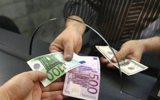 В Украине резко подорожал евро и установил новый рекорд