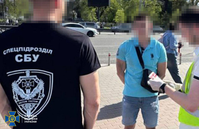 Инспектора Департамента земельных ресурсов КГГА задержали за взятку в $15 тысяч