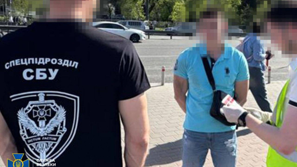 Инспектора Департамента земельных ресурсов КГГА задержали за взятку в $15 тысяч