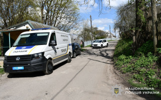 В Тернопольской области 19-летняя роженица покинула новорожденного сына на улице