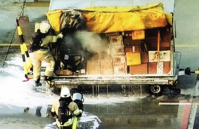 Следы ведут к Кремлю – следователи связывают «взрывные посылки» с РФ