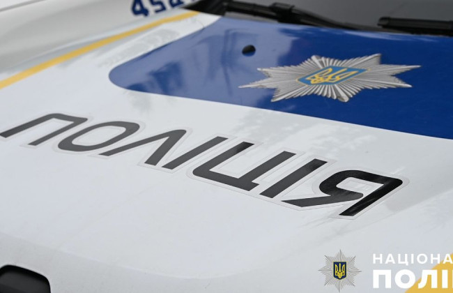 На Львовщине мужчина стрелял из ружья по грузовику, однако дробь рикошетом попала ему в ногу