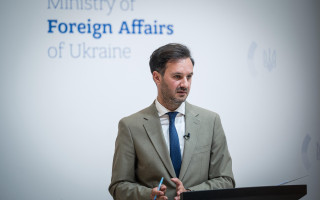 Украина работает над дальнейшими контактами с США на разных уровнях – МИД