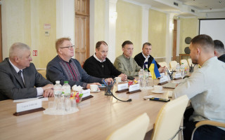 Украина и Финляндия планируют совместное строительство укрытий для оборонных заводов