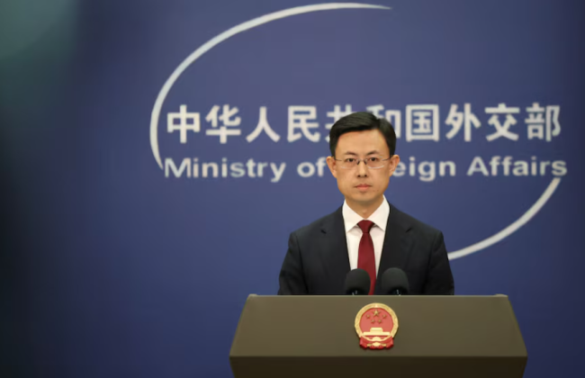 В Китае утверждают, что не проводят переговоры или консультации с США по тарифам