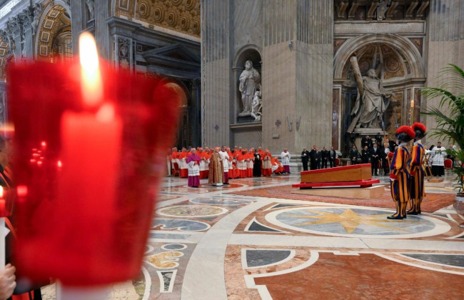Минобороны Италии во время похорон Папы Римского развернет антидроновые системы, эсминец и истребители