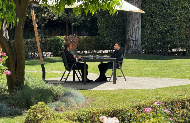 Зеленский провел встречу с Макроном