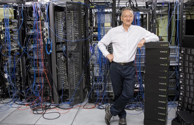 «Крестный отец ИИ» оценил шансы захвата человечества искусственным интеллектом