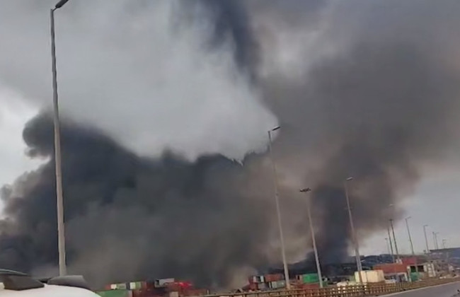 В Иране увеличилось количество погибших в результате сильного взрыва в порту Бандар-Аббас