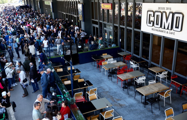 Прем'єр Іспанії Педро Санчес закликав громадян не користуватися телефонами без крайньої необхідності