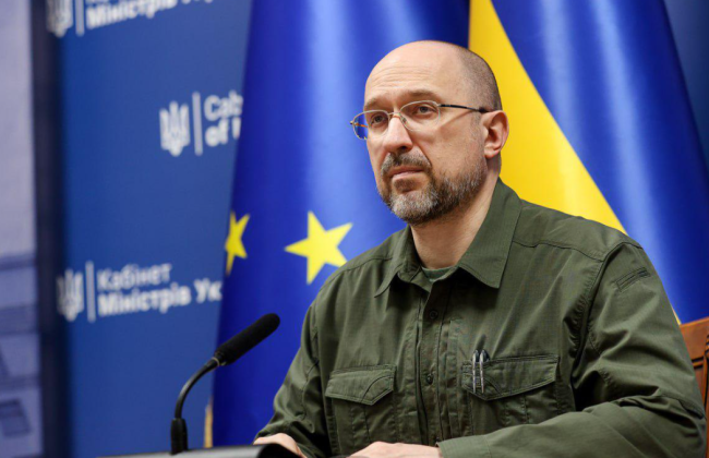 У Кабміні пояснили, чому Денис Шмигаль не задекларував Range Rover дружини