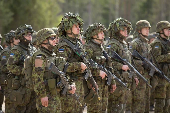 Эстония готова отправить роту военных для участия в миротворческой миссии в Украине