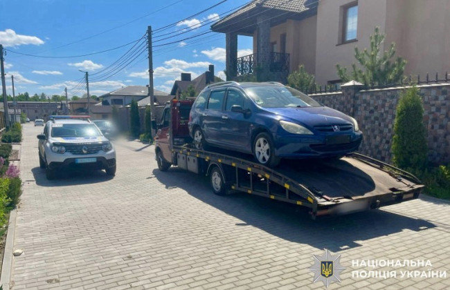 На Киевщине нетрезвый водитель сбил 12-летнюю девочку на переходе и скрылся