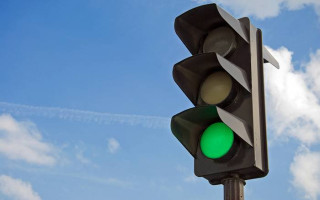 В Україні з 1 травня почнуть працювати нові світлофори — що відомо