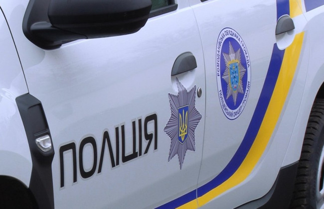 На Закарпатье неизвестный забил привязанную собаку палкой — полиция просит помочь