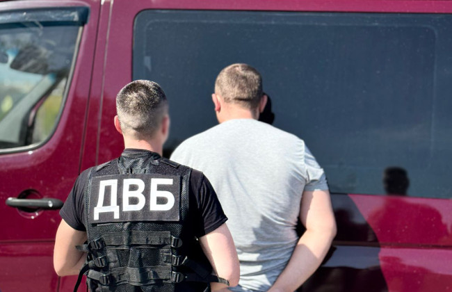 31-летнего жителя Тернополя задержали за организацию незаконного выезда за границу
