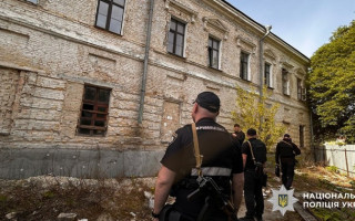 У поліції розкрили таємницю 10 тонн людських кісток у контейнері на Подолі у Києві