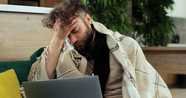 В ПФУ рассказали, оплачивать ли больничный работнику, заболевшему во время испытательного срока