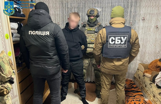 В Хмельницком будут судить мужчину, который требовал у знакомой 10 тысяч, а затем изнасиловал ее