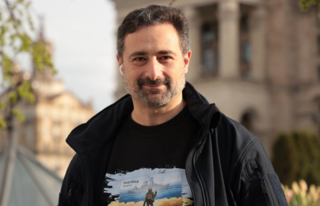 Глава Укрпочты Смилянский рассказал, что зарабатывает  970 тысяч грн в месяц и является налоговым резидентом США