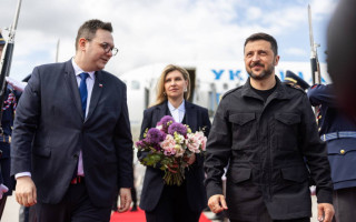 Заплановані важливі зустрічі — Володимир Зеленський прибув з візитом до Чехії, відео