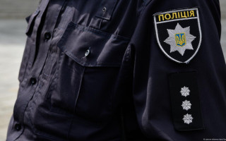 В Кривом Роге женщина придумала нападение, чтобы не возвращать долг — для правдоподобия поцарапала лицо