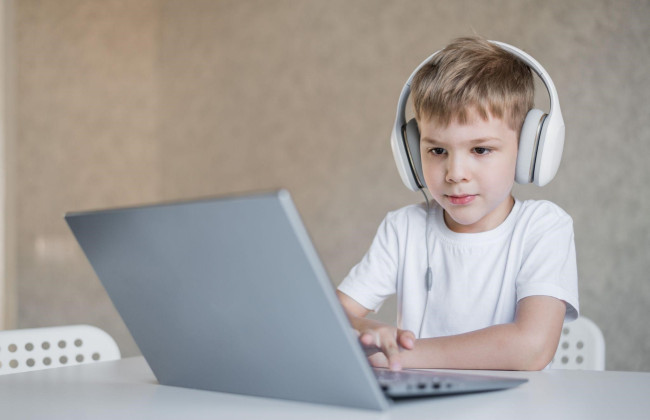 В Арабских Эмиратах искусственный интеллект будут преподавать детям в садиках