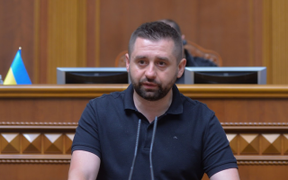 Давид Арахамия сообщил, что «Слуга народа» поддержит ратификацию соглашения с США о недрах