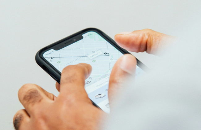 Uber и китайская Pony AI запускают беспилотные такси на Ближнем Востоке