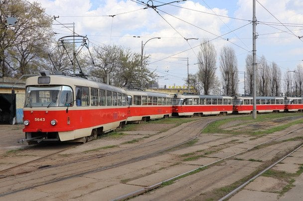 На Воскресенке в Киеве почти на неделю остановят трамваи