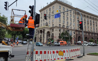 У Києві 7 травня на перехресті вулиць Хрещатик і Прорізна вимкнуть світлофори — у чому причина