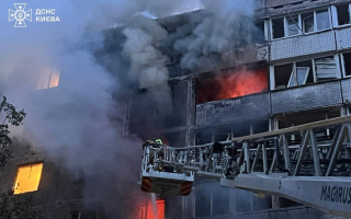 Ворожа атака на Київ — є руйнування у кількох районах, відомо про 2 загиблих, фото