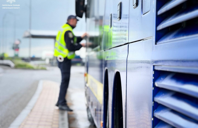 Техосмотр, скорость и безопасность – полиция проверяет перевозчиков