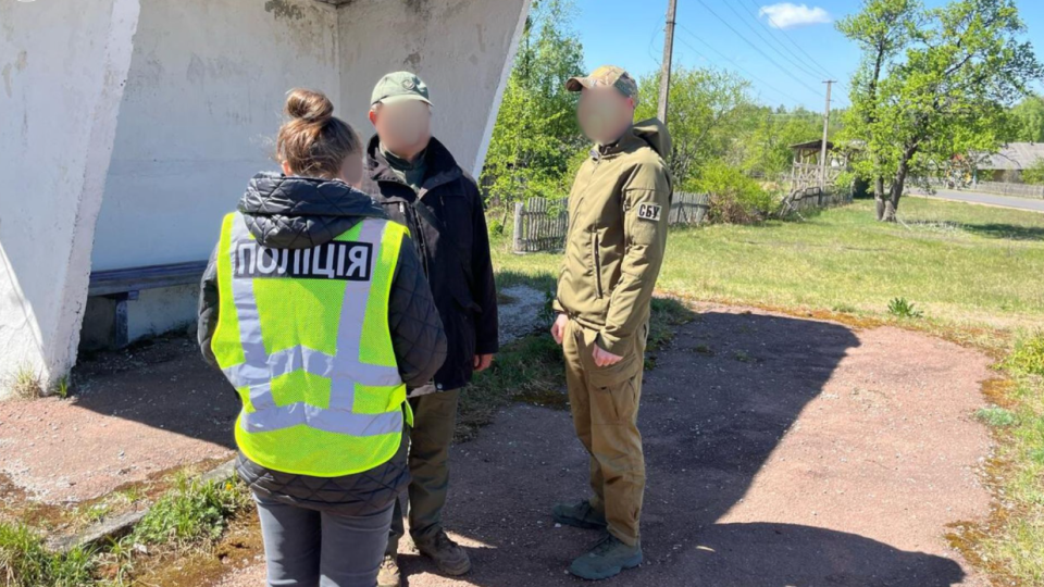 На Житомирщині чоловік планував привезти військовозобов’язаного на мотоциклі до кордону за 3 тисячі доларів